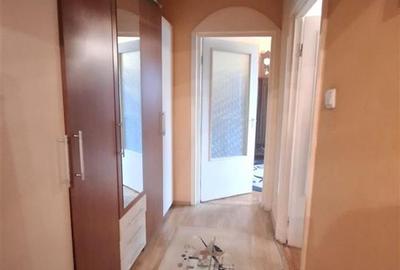 Apartament 3 camere decomandat si balcon Vasile Aaron - 15