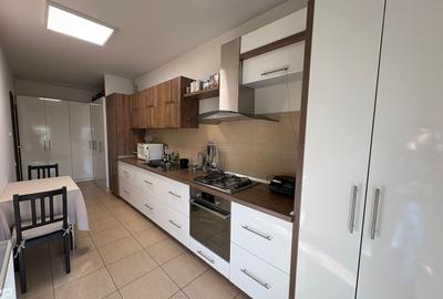 Apartament cu 2 camere decomandat, mobilat în Metalurgiei
