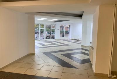 Spatiu comercial cu vitrina, 166 mp, trafic pietonal ridicat, zona Farmec - 5