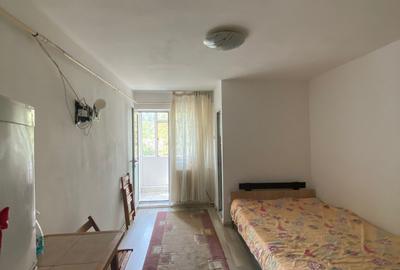 Garsoniera, etajul 1/4, zona Galata - 1