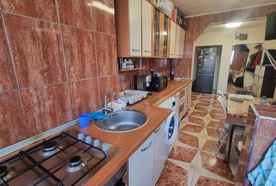 Str. Măriuca – Apartament 3 camere - lângă metrou - 11