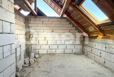 Casă cu potențial imens P+M, teren 7,91 ari, zonă liniștită, Ocna Șugatag. - 10