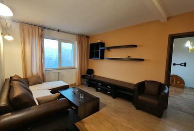 Apartament cu 2 camere semidecomandat, mobilat în Titan