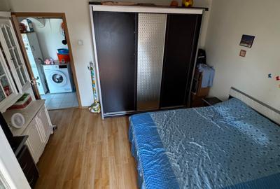 Apartament cu 3 camere decomandat în Nerva Traian