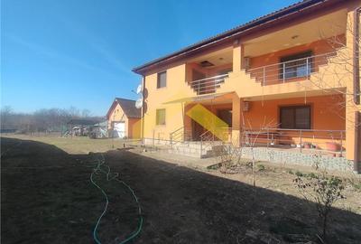 Casă individuală cu 5 camere în Zădăreni