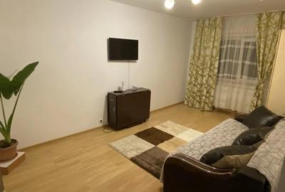 Apartament cu 2 camere decomandat, mobilat în Central