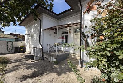 Parte de casă cu 3 camere, curte proprie și teren – Str. Ion Baiulescu - 18