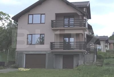 Casă individuală cu 6 camere în Pucioasa
