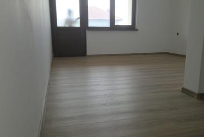 Casă individuală cu 4 camere în Murighiol