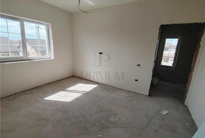 Duplex separat prin CT - Toate utilitatile - zona populata - 5