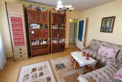 Apartament 3 camere zona Dacia etaj 2 - 2