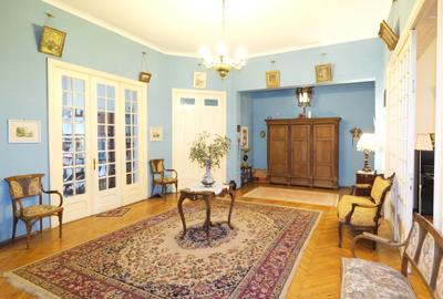 Apartament cu 5 camere, mobilat în Armeneasca