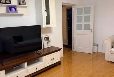 Apartament cu 3 camere decomandat, mobilat în Dristor