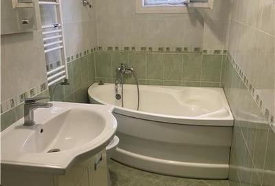 Apartament 3 camere , zona supermarket Lidl (fosta Autogara)et 1 din 3 , 81 mp , - 14