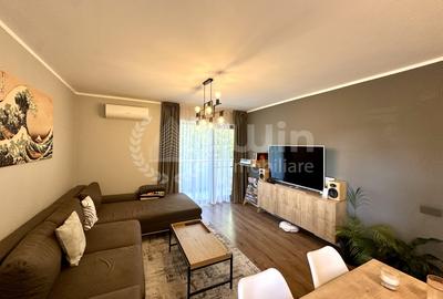 Apartament cu 3 camere semidecomandat, mobilat în Europa