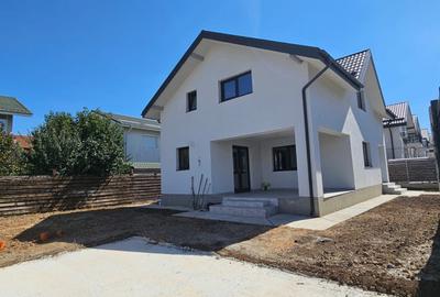 Casă individuală cu 4 camere în Berceni