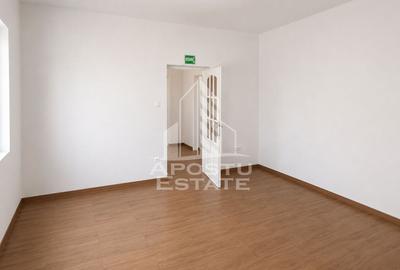 Spatiu pentru birouri de inchiriat, 77 mp + curte betonata, Lipovei - 3