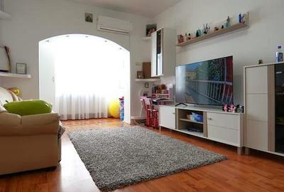 Apartament 2 camere de vânzare – Micro 9, Târgoviște – modernizat - 2