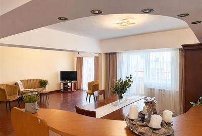 Apartament cu 4 camere decomandat, mobilat în Unirii