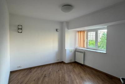 Apartament nemobilat cu vedere la rond Alba Iulia | etaj 3 | 100mp | 3 camere - 6