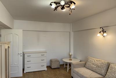 Universitate, ap 2 cam. bloc 1980, recent renovat,atent amenajat, 90m de metrou - 2
