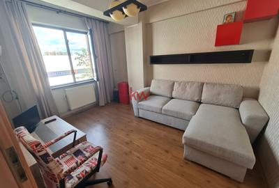 Apartament cu 2 camere decomandat, mobilat în Podul de Piatră