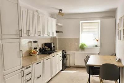Apartament cu 2 camere semidecomandat, mobilat în Europa