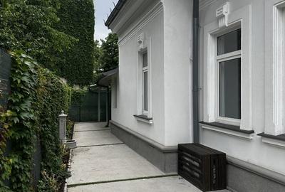 Casa singur curte de inchiriat, renovata, aer conditionat, centrala cu pivnita 2 - 3