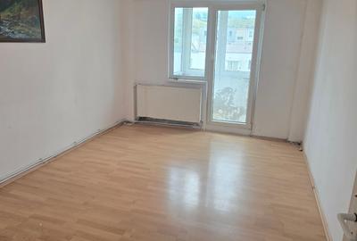 Vand apartament 2 camere decomandat in Deva, zona Micro 15, etaj 7, - 1