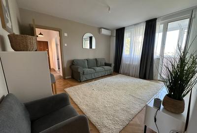 Apartament cu 3 camere semidecomandat, mobilat în Barbu Văcărescu