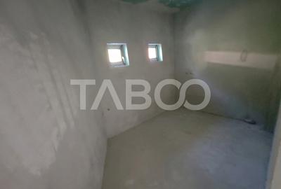 Casa spatioasa - aer curat si priveliste spre munti - teren 1203 mp - 15