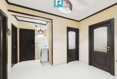Apartament cu 3 camere decomandat, Str. Horia - 16