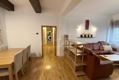 Apartament cu 5 camere circular în Națiunile Unite