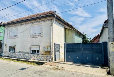 Casă individuală cu 5 camere în Șeica Mare