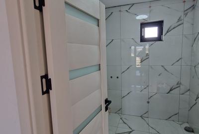 Direct proprietar vând vilă  P+1 în Lumina - 5