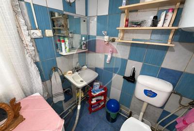 Casa cu teren de 600 mp, situata la drumul principal – Moristi - 12