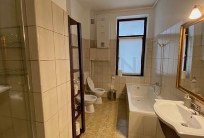 REA0088440 Apartament 7 camere - 4 bai - intrare separata - zona Capitale - 12