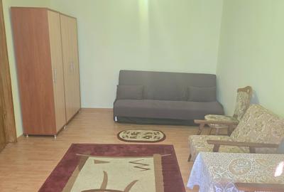 Apartament cu 2 camere decomandat în Piața Centrală