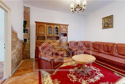 Ap. cu 2 camere si 20 mp de gradina, mobilat, Zona Centrala - 14