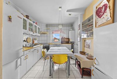 Apartament cu 3 camere de vânzare în zona Podgoria - 8
