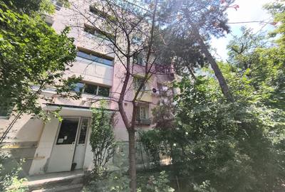 Drumul Taberei - Valea Ialomiței,  Apartament 3 camere în Bloc P+4 - 25