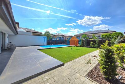 Fully Renovated 7 Bedroom Villa in Oxford Gardens with Private Swimming Pool - 2