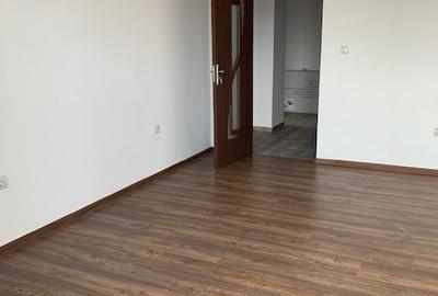 Apartament 2 camere Miroslava, 100 ml de statia de autobuz, str C-tin Langa 40 - 14