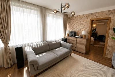 VILĂ INDIVIDUALĂ DE EXCEPȚIE   ·  365.000 € - 19