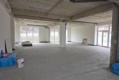 Spatiu comercial, alimentatie publica, de 180 mp de inchiriat cu terasa si parca - 1