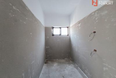 Duplex 4 camere 140 mp utili, toate utilitatile, la asfalt in Giroc - V7800 - 12