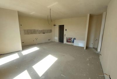 Apartament cu 2 camere semidecomandat în Mărăști