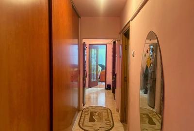 Apartament cu 3 camere decomandat în Pantelimon