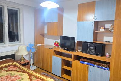 Inchiriez apartament 2 camere decomandat in Deva, Progresul (Enescu), etaj 3 - 10