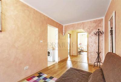 LIPOVEI - DECOMANDAT - 3 CAM - ETAJ 2 - CENTRALA - ZONA LINISTITA - 4